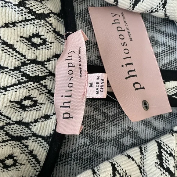 Philosophy Silver Diamond Pattern Knit Sweater - NWT Size M - Picture 9 of 9